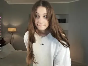 katy_and_paola chat room preview Image 6