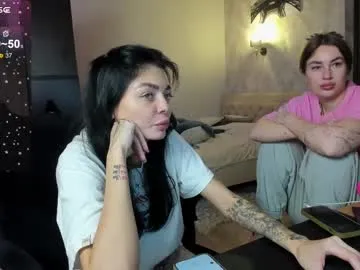 milly_shy – webcam model profile photo Image 4