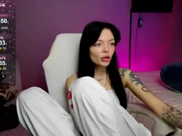 milly_shy – webcam model profile photo Image 9