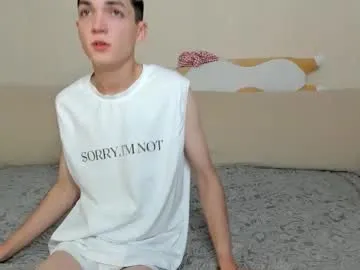 little_effy18_ chat room preview Image 15