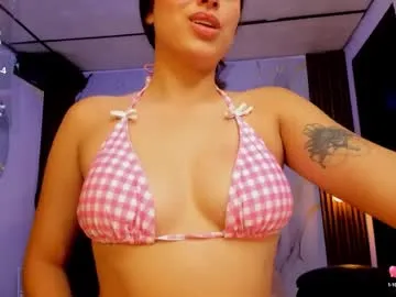 hinicky – webcam model profile photo Image 4