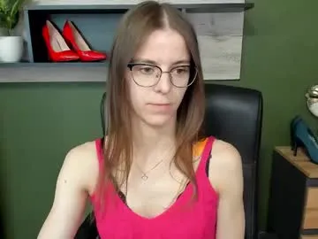 tiffy_fox – webcam model profile photo Image 15