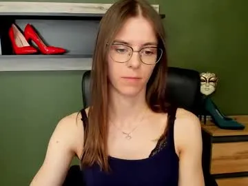 tiffy_fox – webcam model profile photo Image 2