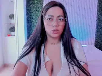 amazing_bitch chat room preview Image 9