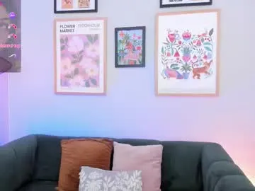 catalinaofficer – webcam model profile photo Image 16