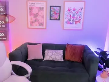 catalinaofficer – webcam model profile photo Image 4