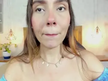 little_effy18_ chat room preview Image 11