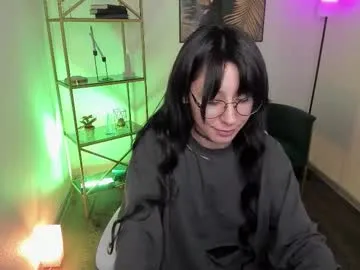 LolaBriink – webcam model profile photo Image 15