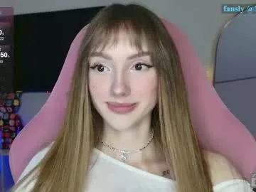 mia_pinkchair Image 10