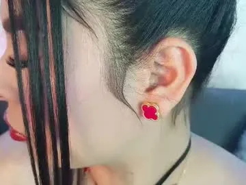 gina_akemi – webcam model profile photo Image 13