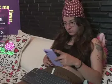 sladkoezka – webcam model profile photo Image 4