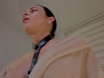 veroniqe_lounge chat room preview Image 12