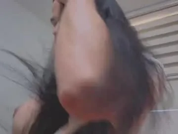 veroniqe_lounge chat room preview Image 4