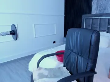 miiaamonroee chat room preview