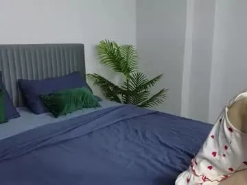 sareandrob – webcam model profile photo Image 2