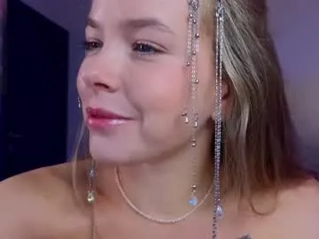 vicky_hotteei – webcam model profile photo Image 9