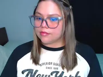 mia_noir – webcam model profile photo Image 3