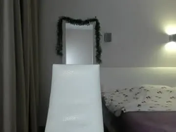 paulina_lux – webcam model profile photo Image 15