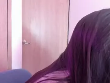 thifa2x – webcam model profile photo Image 11