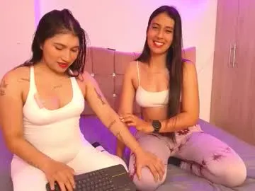 thifa2x – webcam model profile photo Image 5