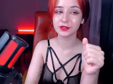 little_effy18_ chat room preview Image 16