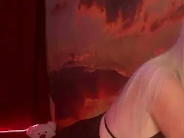 feel_me_00 – webcam model profile photo Image 14