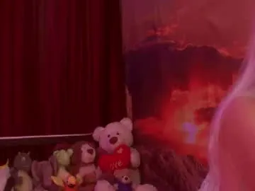 feel_me_00 – webcam model profile photo Image 18