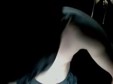 eva_zill_blossom – webcam model profile photo Image 7