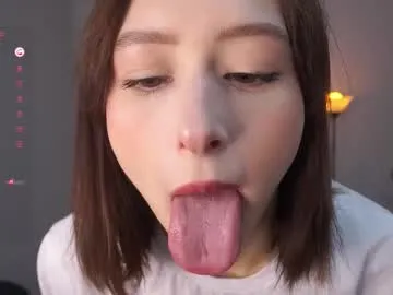 Amy_Blush chat room preview Image 3