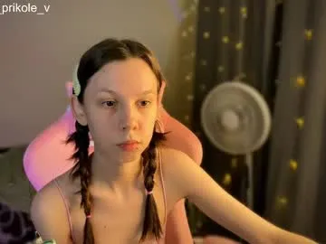 little_effy18_ – webcam model profile photo Image 19