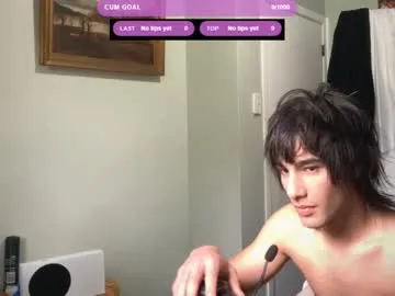 little_effy18_ chat room preview Image 16