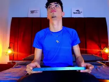 alyonaqueen_ – webcam model profile photo Image 10