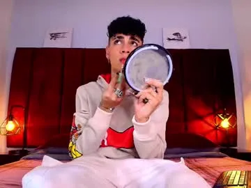 alyonaqueen_ – webcam model profile photo Image 4