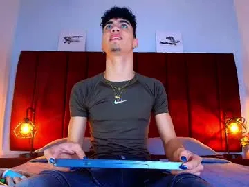 alyonaqueen_ – webcam model profile photo Image 8