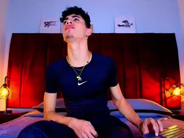 alyonaqueen_ – webcam model profile photo Image 9