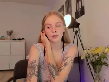 t_tragedienne chat room preview Image 2