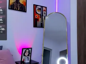 cleose – webcam model profile photo Image 4