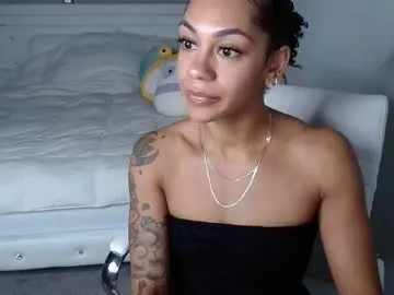 sareandrob – webcam model profile photo Image 17