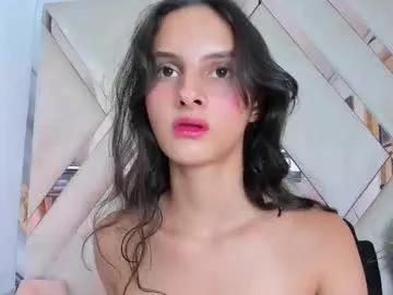 thifa2x – webcam model profile photo Image 6