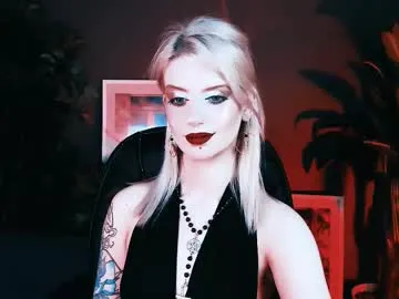 little_effy18_ chat room preview Image 11