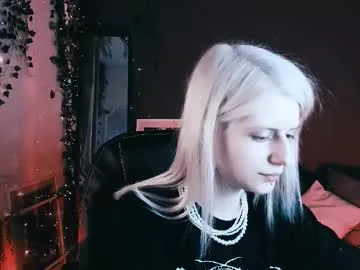 little_effy18_ chat room preview Image 14