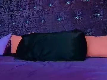 sareandrob – webcam model profile photo Image 12