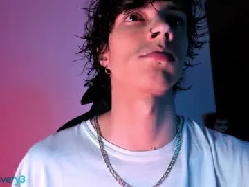 olliver___y chat room preview