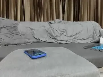 uwuxo – webcam model profile photo Image 14