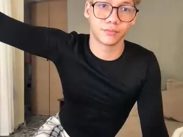 sareandrob – webcam model profile photo Image 7