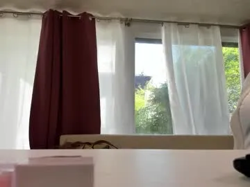 lila_hottie_rosie – webcam model profile photo Image 5