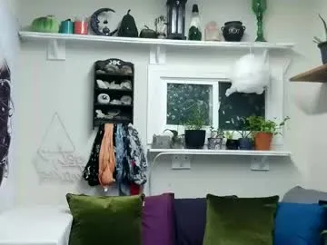 petite_emeri Image 16
