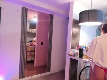 sareandrob – webcam model profile photo Image 5