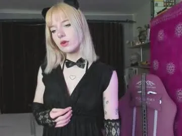 queeneliaa_ – webcam model profile photo Image 11