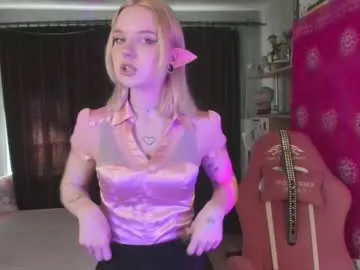 queeneliaa_ – webcam model profile photo Image 7